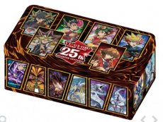 (Pre-order 07-09-2023) 25th Anniversary Tin: Dueling Heroes